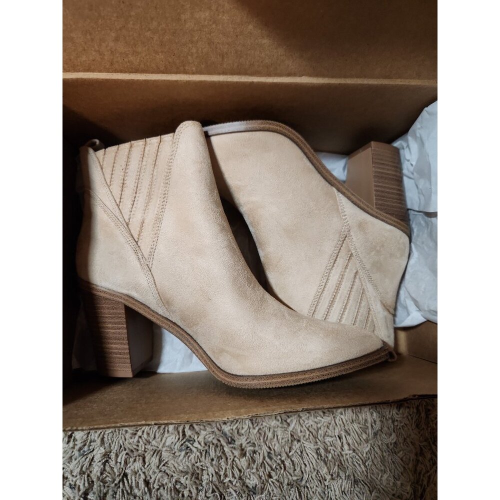 Ankle boots size 8.5